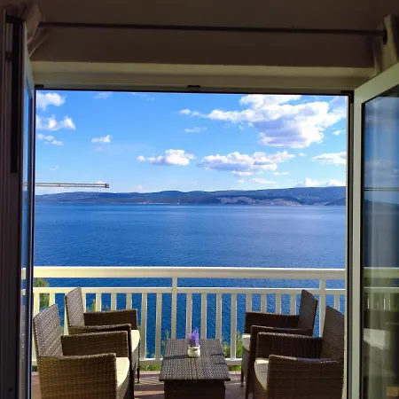 Dolphin Apartments, Each With The Sea View * Stanici
