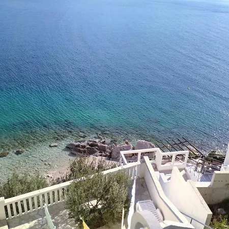 Dolphin Apartments, Each With The Sea View Apartment *